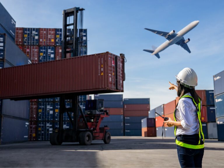 Técnico en logística internacional